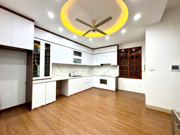HIẾM – NGÕ Ô TÔ TRÁNH – VIEW SÂN CHƠI – 6 TẦNG THANG MÁY – NGÕ THÔNG – Ô TÔ NGỦ TRONG NHÀ – CÁCH