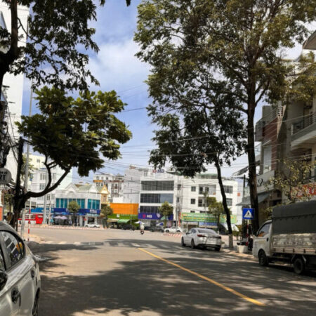 BÁN NHÀ MẶT TIỀN KINH DOANH GIÁP VÒNG XOAY NGUYỄN ĐỨC CẢNH & HOÀNG DIỆU KHU PHƯỚC LONG.