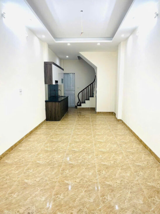 LAI XÁ :NHÀ 4T – MT 4,5M – 3 THOÁNG – MẶT PHỐ LAI XÁ – KD – OTO
