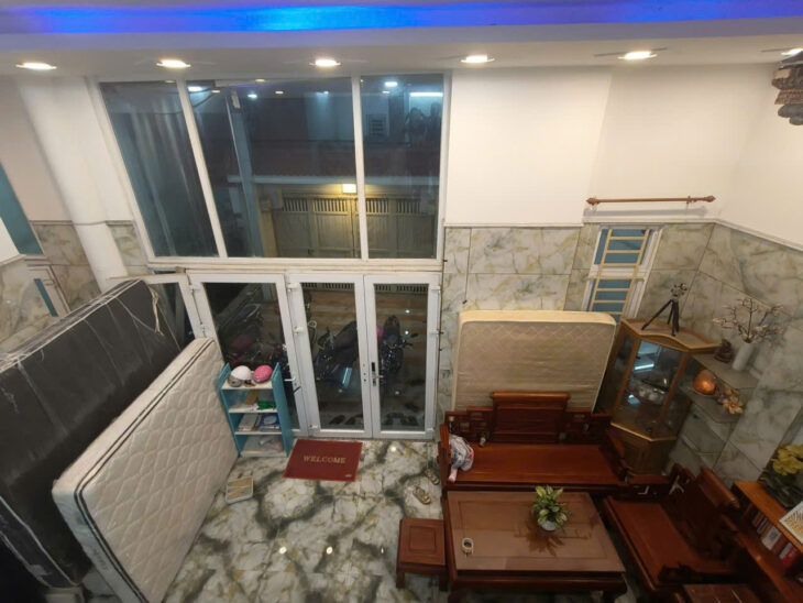 VIP TRƯỜNG THỌ – THANG MÁY SỊN SÒ- HẺM 7 CHỖ. OTO NGỦ TRONG SÂN. NHÀ XÂY 4 TẦNG, HOÀN CÔNG CHUẨN