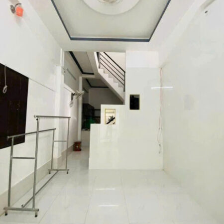 30. Cho thuê nhà hẻm Lê Lai có nội thất gần Cv Lưu Hữu Phước – Giá 6,5 triệu