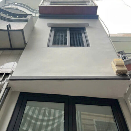 Nhà Nở hậu 3 tầng Đường 3m 8.5m2 – CMT8 Quận 3