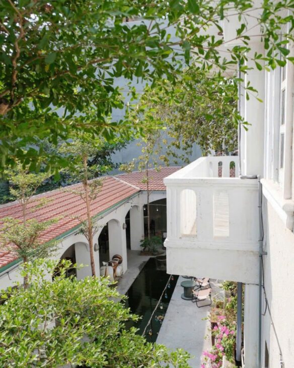 Villa cổ 2 tầng + Coffee Đ.10m 970m2, SHR Nở hậu – Dương Quảng Hàm Gò Vấp SS