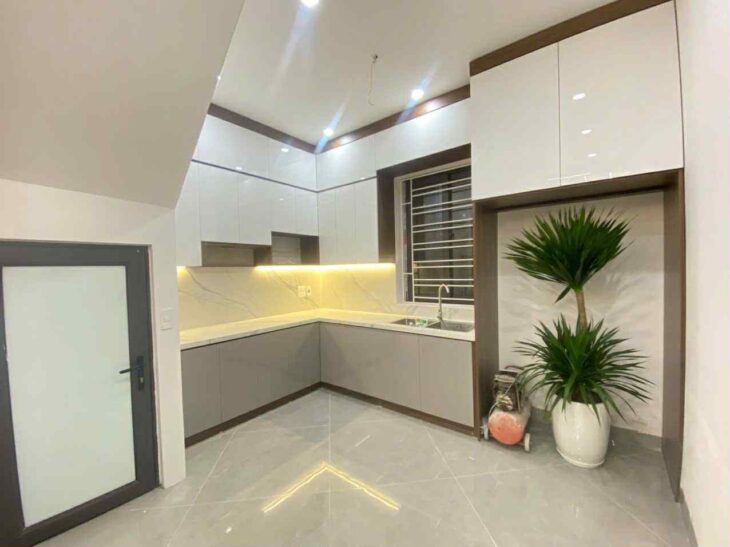 Bán nhà Hoàng Mai 45m dân xây chắc chắn, ngõ nông, thông tứ tung, vài phút ra Hồ Đền Lừ