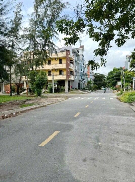 Bán lô đất biệt thự mặt tiền đường số 5 kdc ấp 5 phong phú ngay bx q8
