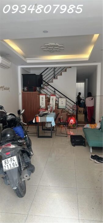 PHAN HUY ÍCH, HẺM KINH DOANH Ô TÔ QUAY ĐẦU, 70M2 NGANG 4 DÀI 18, CHỈ 7.5 TỶ,