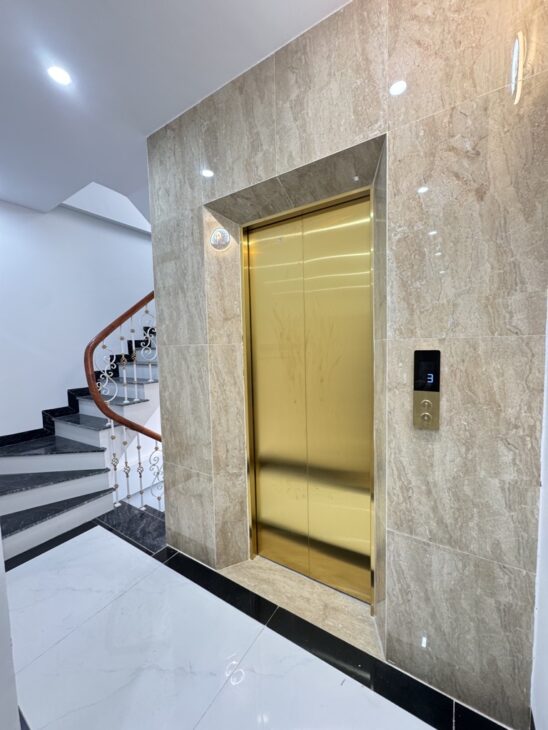 BÁN NHÀ NGỌC THUỴ- THANG MÁY-55M-NHỈNH12 TỶ