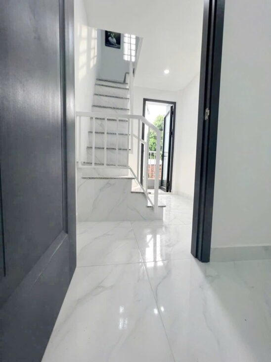 Nhà 3 tầng mới, nở hậu đường Âu Dương Lân P3 Q8. Giá 2,38 tỷ TL