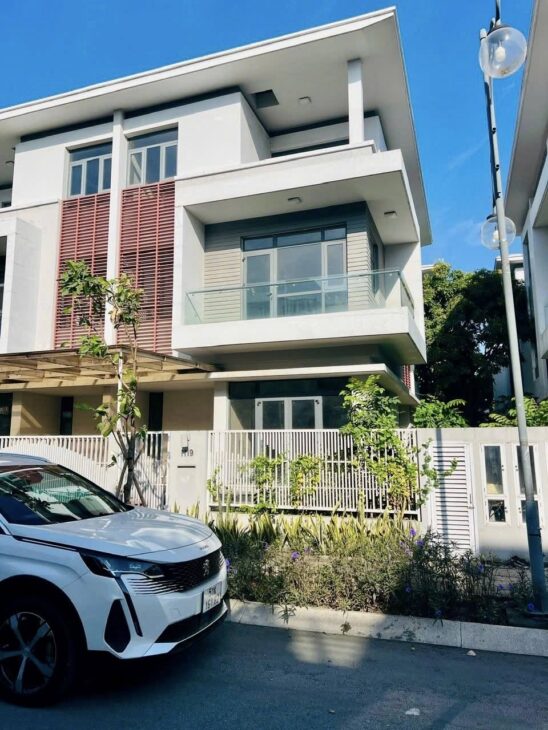 HIẾM BÁN PHỐ ĐÔNG VILLGAE Q2 CŨ TP HCM