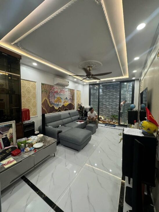 Bán nhà 58m2, 6 tầng ô tô tránh, gần công viên lớn Hà Nội – Cầu Diễn