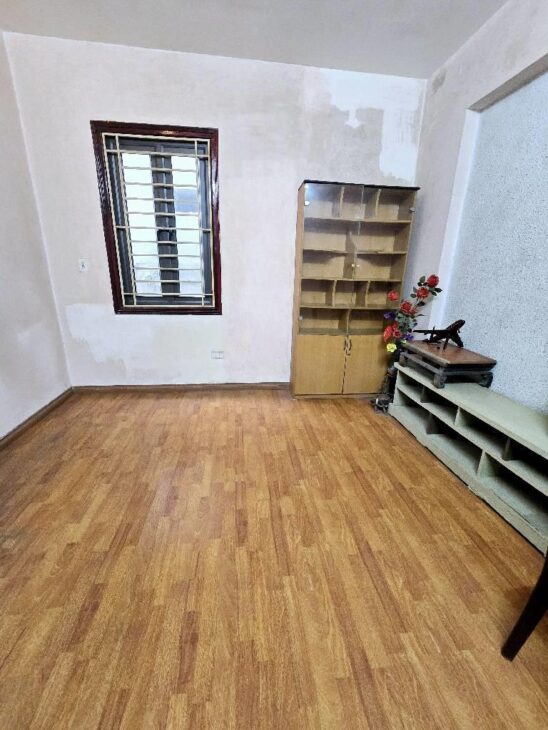 Bán nhà Tây Hồ Xuân La 35m2, 4T, 2 mặt ngõ, ô tô đỗ cửa, gần Hồ Tây