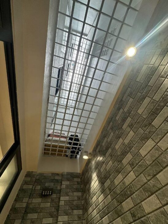Bán nhà 58m2, 6 tầng ô tô tránh, gần công viên lớn Hà Nội – Cầu Diễn