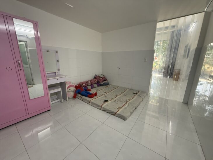 NHÀ 2 TẦNG HẺM OTO ĐỖ CỬA – 46m2 – 3,5 tỷ