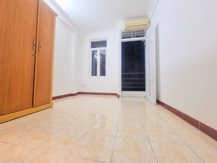 Chỉ 5,8 tỷ có ngay nhà gần phố Thụy Khuê 35m², 5 tầng, lô góc