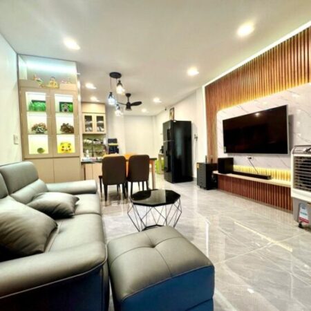 Bán nhà 2 tầng, 56m2, HXH đường 102, Tăng Nhơn Phú A, Q.9. 2PN, SH, 6.35 tỷ. Bán nhà 2 tầng, 56m2, HXH đường 102, Tăng Nhơn Phú A, Q.9. 2PN, SH, 6.35 tỷ.