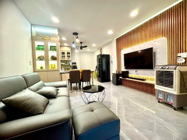Bán nhà 2 tầng, 56m2, HXH đường 102, Tăng Nhơn Phú A, Q.9. 2PN, SH, 6.35 tỷ.