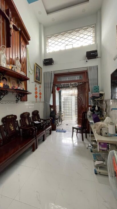 Bán gấp Nhà 3 tầng đường Đông Hưng Thuận 19 Q.12 – Giáp Quang Trung – Gò Vấp Bán gấp Nhà 3 tầng đường Đông Hưng Thuận 19 Q.12 – Giáp Quang Trung – Gò Vấp