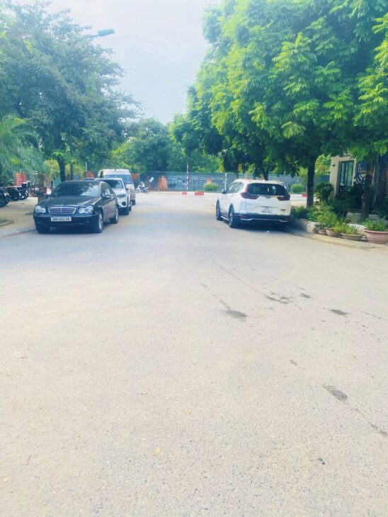 Nhà phân lô Ngoại Giao Đoàn, 2 ô tô tránh, mặt tiền khủng, thang máy, view hồ điều hoà – Đại sứ
