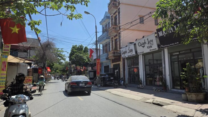 Bán nhà Phú Lương 40m2, 5T, ngõ thông, ô tô tránh nhau, thang máy, nhà mới ở ngay.