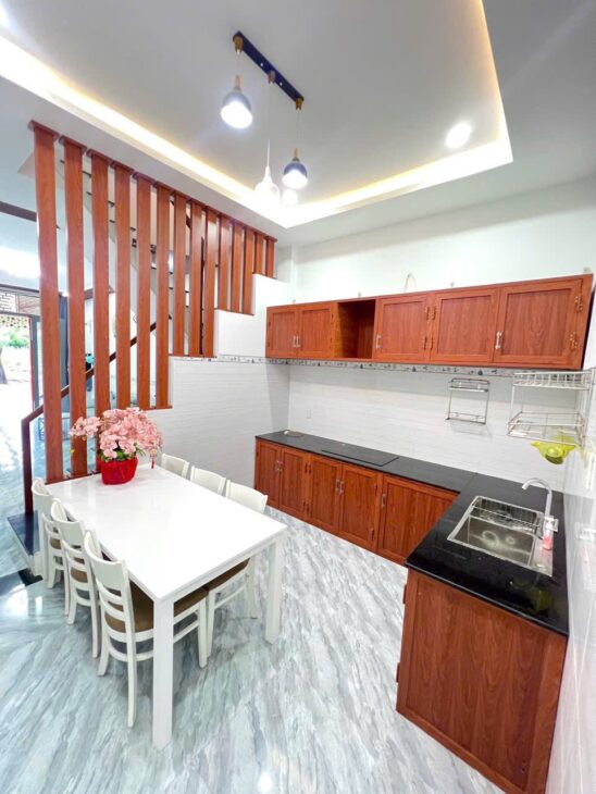 NHÀ MỚI THƠM MÙI SƠN Tái Định Cư Đất Lành tuyến đường mát nhất