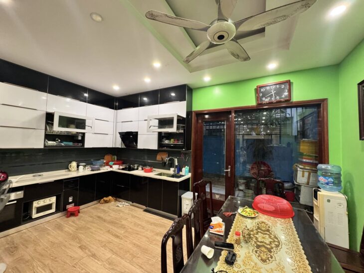 20 tỷ, khu Phân lô Lê Trọng Tấn 65m, 5 tầng, thang máy, mặt tiền 5m, kinh doanh