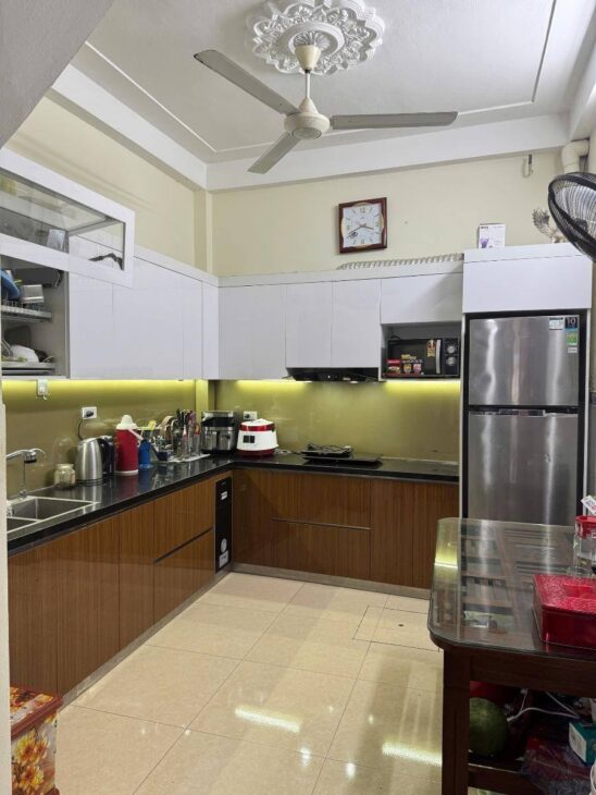 Nhà ngõ 2 ô tô tránh; diện tích 40m, 5 Tầng, Mặt tiền 4m, Kinh doanh; Nhỉnh 11 tỷ