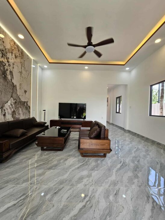 BIỆT THỰ SÂN VƯỜN NGAY TRUNG TÂM HÓC MÔN 155M2 NGANG KHỦNG 7M. GẦN CHỢ HÓC MÔN.