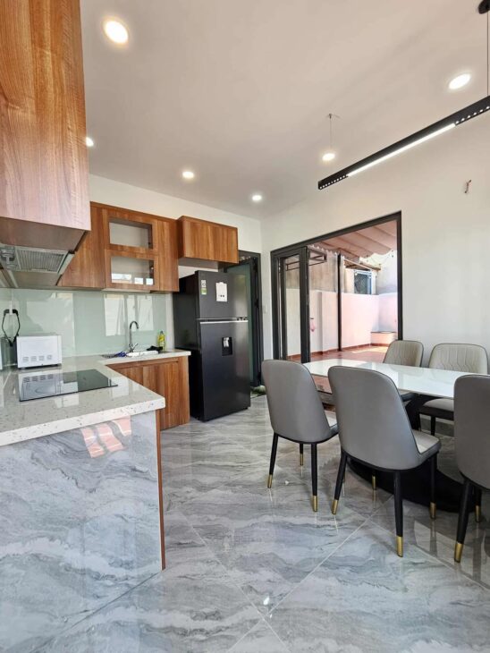 BIỆT THỰ SÂN VƯỜN NGAY TRUNG TÂM HÓC MÔN 155M2 NGANG KHỦNG 7M. GẦN CHỢ HÓC MÔN.