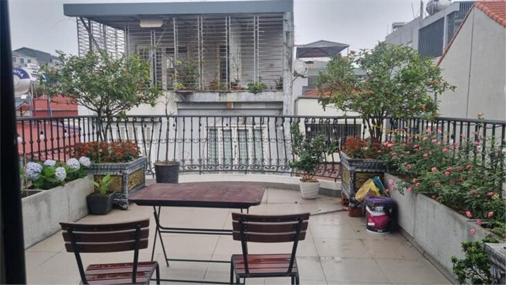 Bán nhà LẠC LONG QUÂN otô tránh- kinh doanh 77 M 5tầng 18.9 tỷ