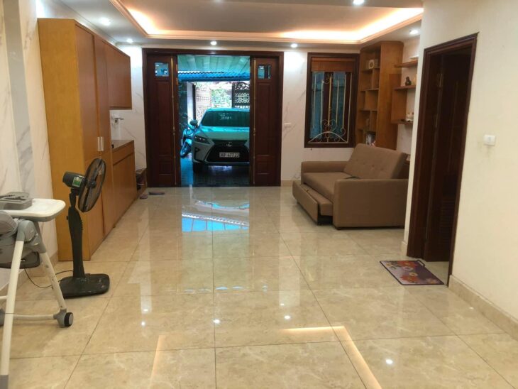 Bán nhà ngõ 279 Đội Cấn oto tránh ,kinh doanh, dân xây 50 m 5 tầng 10.4 tỷ