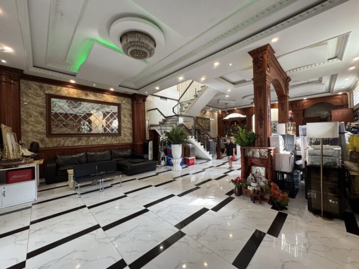 Bán nhà Đặng Văn Bi, Thủ Đức, TP HCM, DT 176m2, 3 tầng, 4PN, SH, Giá13.3 tỷ.