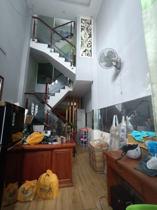 Bán nhà NGON , Phước Long, TP HCM, DT 160m2, 3 tầng, 14 phòng, Sổ Hồng, giá 9.35 tỷ. LH: 0933125879