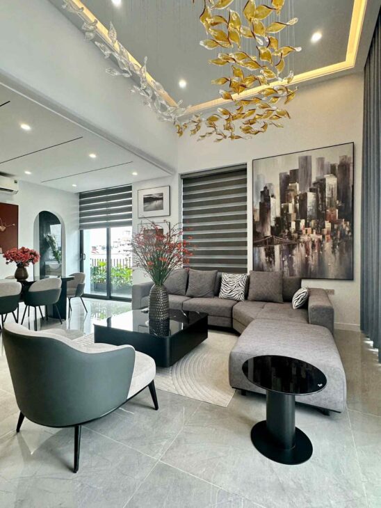 Bán căn biệt thự 80m Thạch Bàn, Long Biên, lô góc, mặt tiền siêu khủng, ô tô tránh thông các ngả,