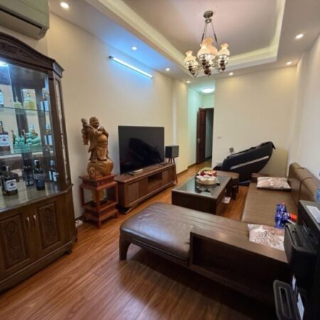 BÁN NHÀ NGUYỄN VĂN CỪ-LONG BIÊN, 35M, NHÀ ĐẸP Ở NGAY- NHỈNH 8 TỶ