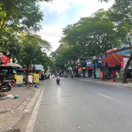 Nhà Mới 5 Tầng Trần cung gần Ngã Tư Hoàng Quốc Việt Lô Góc, Gần Phố 41m2 – 9.8 tỷ