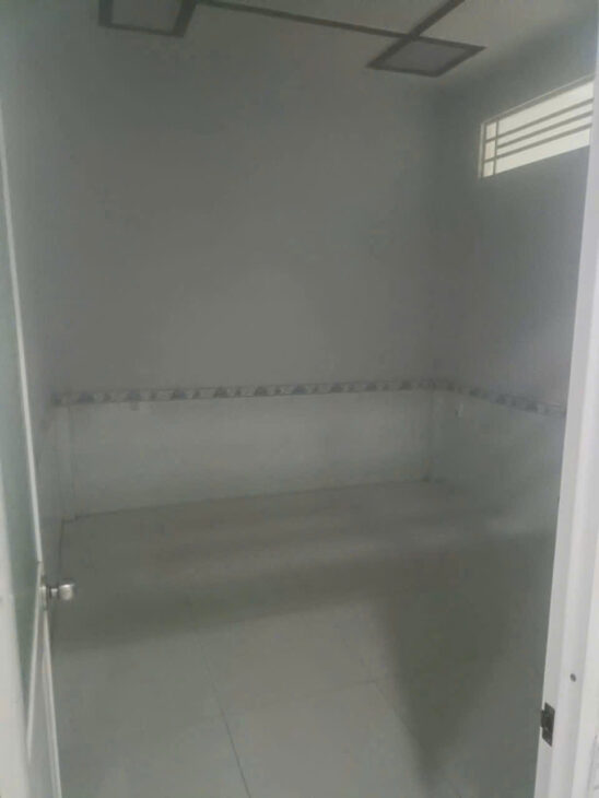 22. Nhà 4,5 triệu 2 phòng ngủ sau lưng BV đa khoa Trung Ương