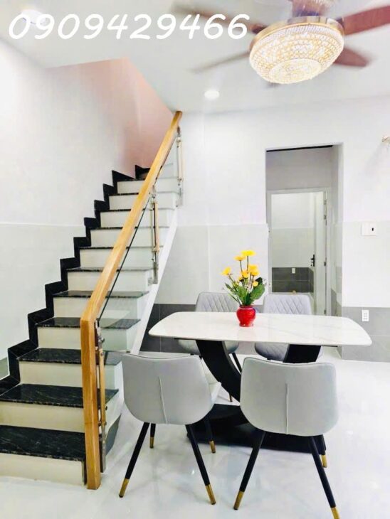 4,1 TỶ – QUẬN 7 – HẺM XE HƠI – SỔ HỒNG RIÊNG – KÊ ĐƯỜNG NGUYỄN THỊ THẬP