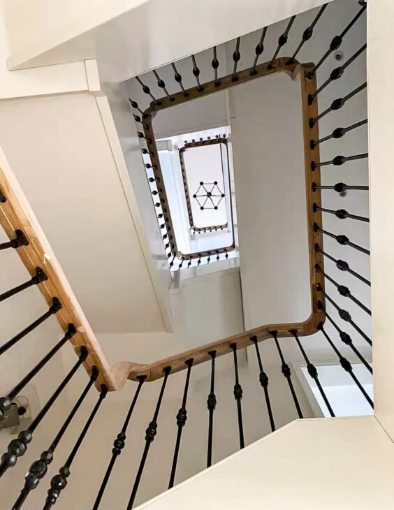 Cho thuê Nhà KD, VP, Nhà Hàng, Hoàng Cầu, 101m2x 5T vỉa hè 30 Tr