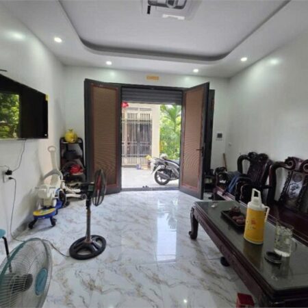 BÁN NHÀ LONG BIÊN – THẠCH BÀN – LÔ GÓC 38M² – 4 TẦNG – 3 NGỦ – 7,2 TỶ – SỔ ĐỎ CHÍNH CHỦ