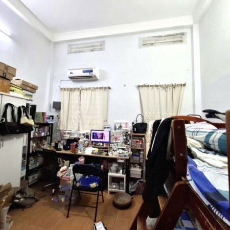 Nhỉnh 4 tỷ mua được nhà 4T, ngang 4.2 gần Hoàng Hoa Thám, nhà ga T3 sân bay