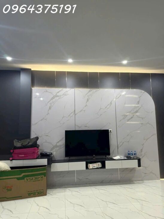 Hàng hiếm bán nhà Nguyễn Văn Cừ – 73m2 – 7 tầng thang máy – Gara ô tô – ngõ thông tứ tung nhỉnh 16