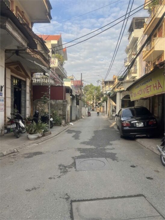 BÁN NHÀ THẠCH BÀN LONG BIÊN – 40M² – 3 TẦNG – LÔ GOC DÂN XÂY – GIÁ CHỈ 6,9 TỶ – NHÀ ĐẸP Ở NGAY