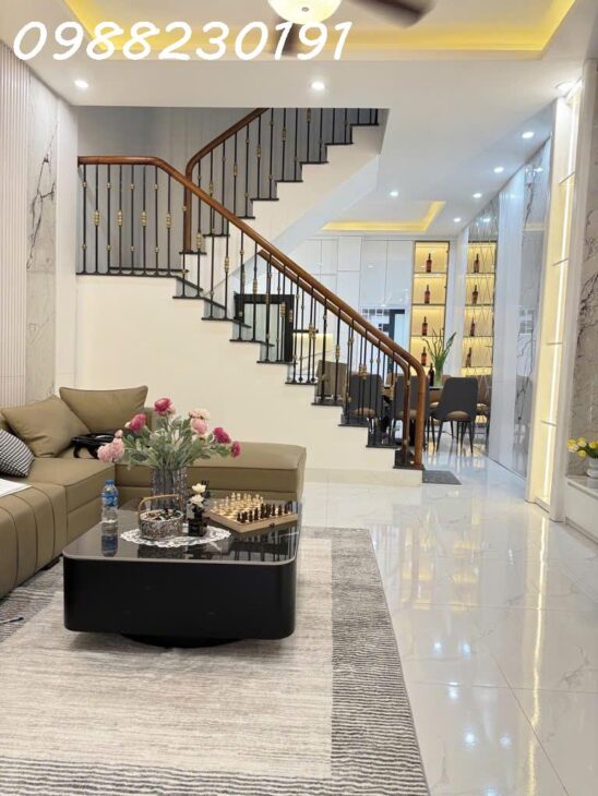 HIẾM – BÁN NHÀ TÔN ĐỨC THẮNG – ĐỐNG ĐA – 50M2 – 7 TẦNG – GẦN NGAY MẶT PHỐ – 5 PHÚT DI CHUYỂN ĐẾN