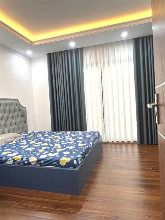 BÁN NHÀ THẠCH BÀN LONG BIÊN – 40M² – 3 TẦNG – LÔ GOC DÂN XÂY – GIÁ CHỈ 6,9 TỶ – NHÀ ĐẸP Ở NGAY