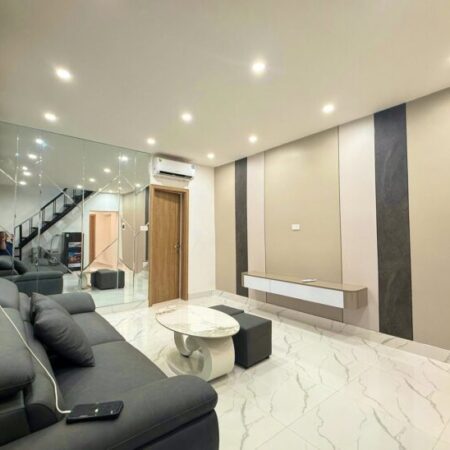 Bán căn hộ tập thể Nghĩa Tân 80m 3 ngủ Ở sướng giá mềm