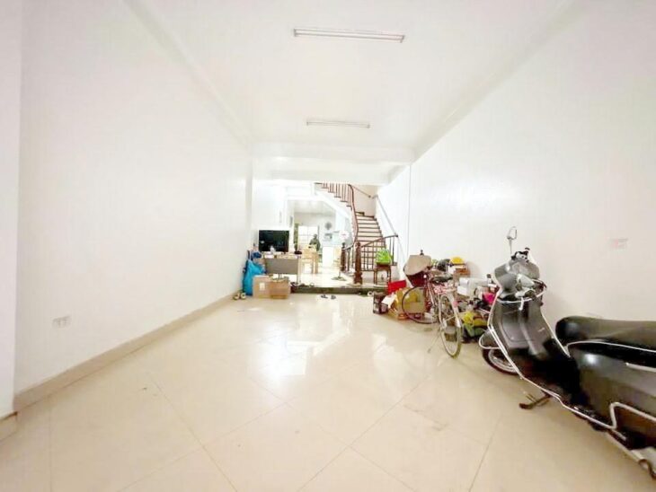 Bán nhà Kim Đồng 80m Ô tô vào nhà Mặt tiền rộng Hàng hiếm Giá đầu tư