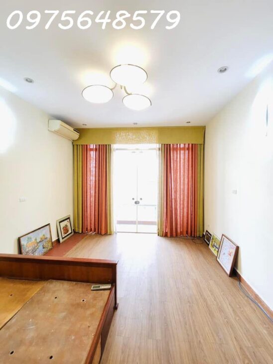 Bán nhà Chính Kinh 38m Mặt tiền rộng Tương lai mặt đường Giá cực sốc