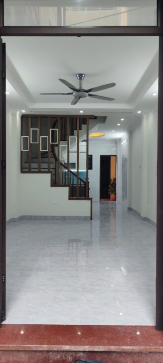 Siêu phẩm Liên Mạc nhà 5 tầng mới kính kong xách vali ở luôn Ô TÔ đỗ cửa
