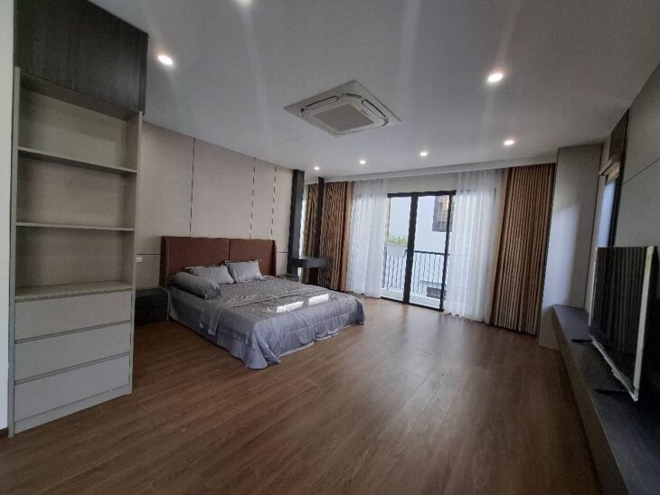 BÁN NHÀ ĐẸP NGỌC THUỴ- LONG BIÊN,55M, THANG MÁY- NHỈNH 13 TỶ