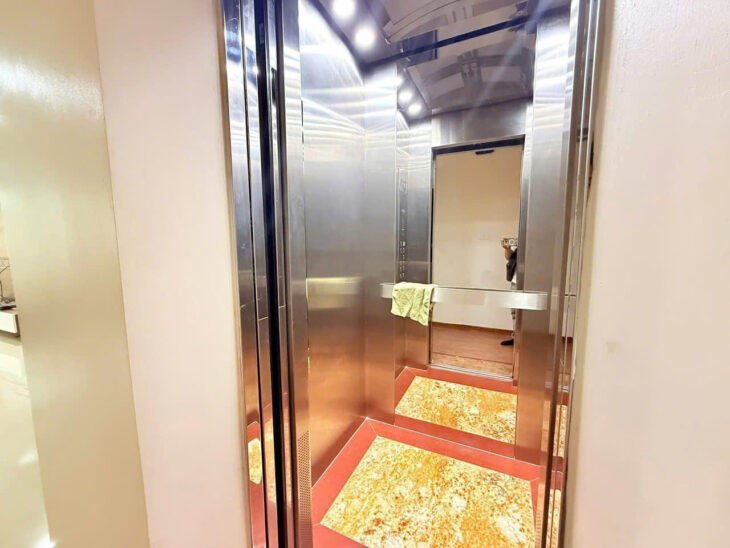 PHỐ NGỌC HÀ – NHÀ 5 TẦNG THANG MÁY – Ô TÔ NGỦ TRONG NHÀ – KINH DOANH ĐỈNH